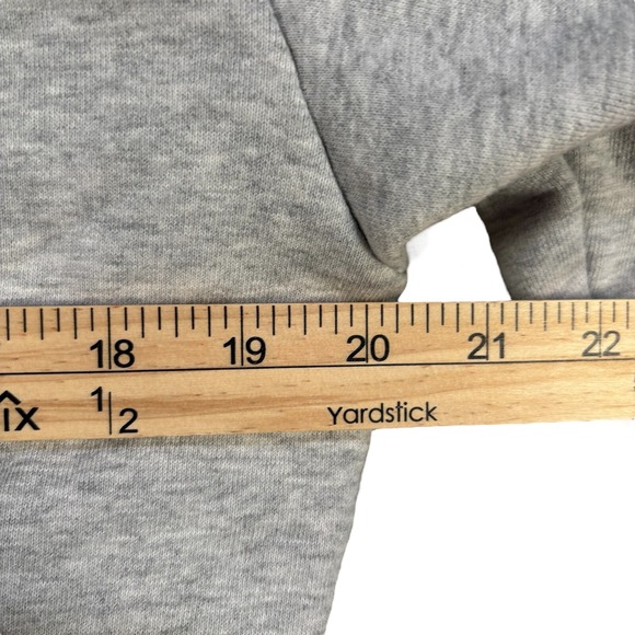 2023 Disney Resorts Halloween Spooky Mickey Hiding Sweatshirt Hoodie Sz Sm Rare! - Picture 5 of 8